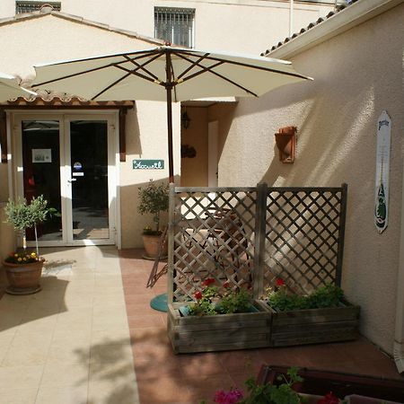 Chambres D'Hotes La Gardie Виас Экстерьер фото