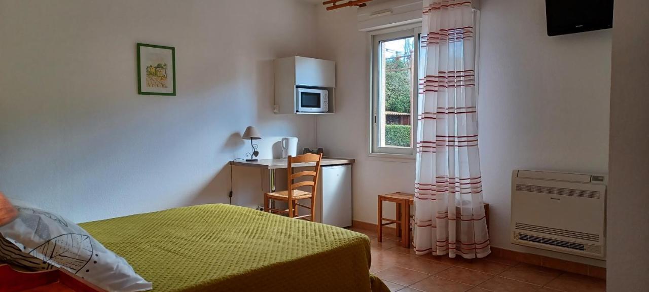 Chambres D'Hotes La Gardie Виас Экстерьер фото